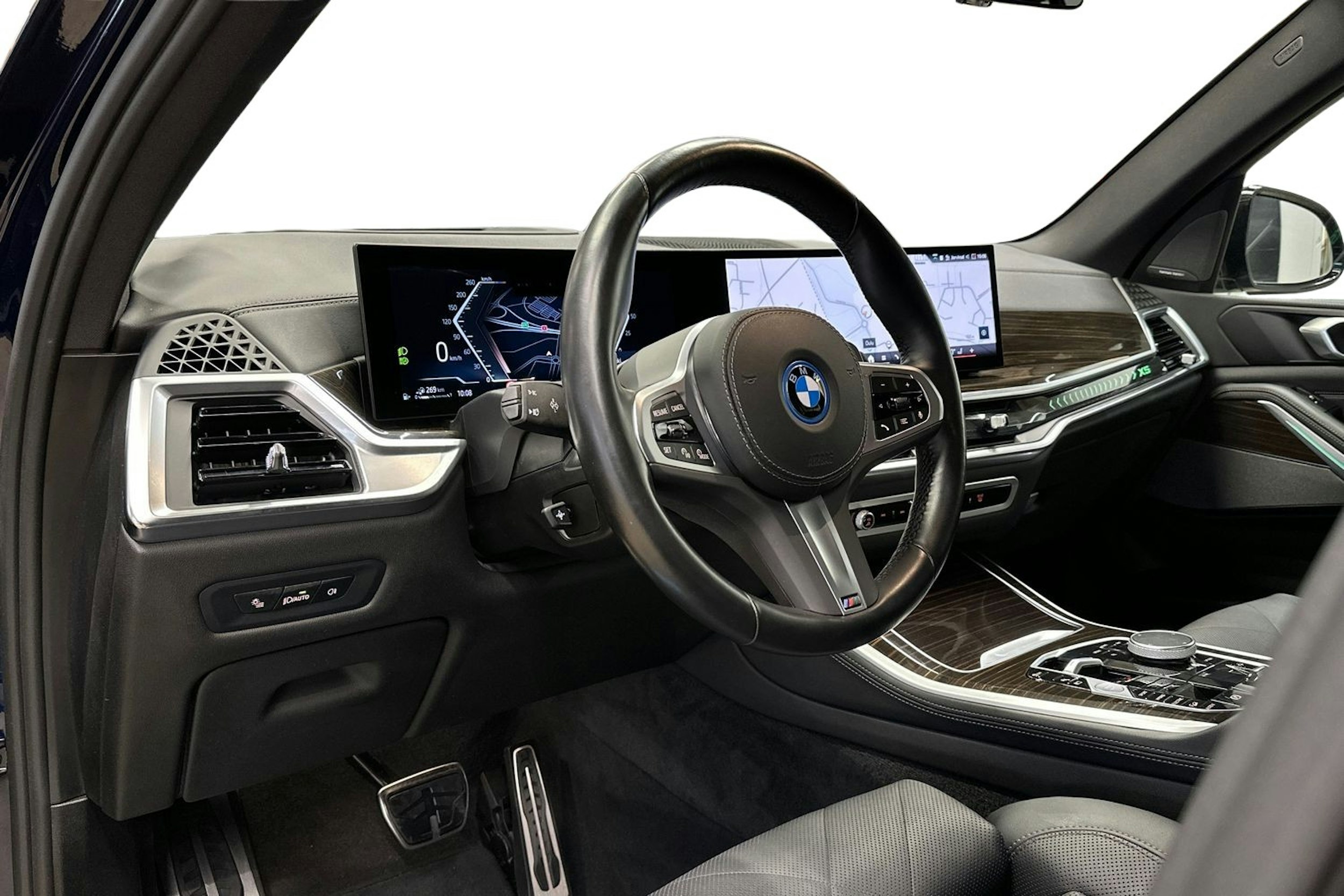sininen BMW X5 2023 kuva 7.