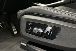 sininen BMW X5 2023 kuva 17.