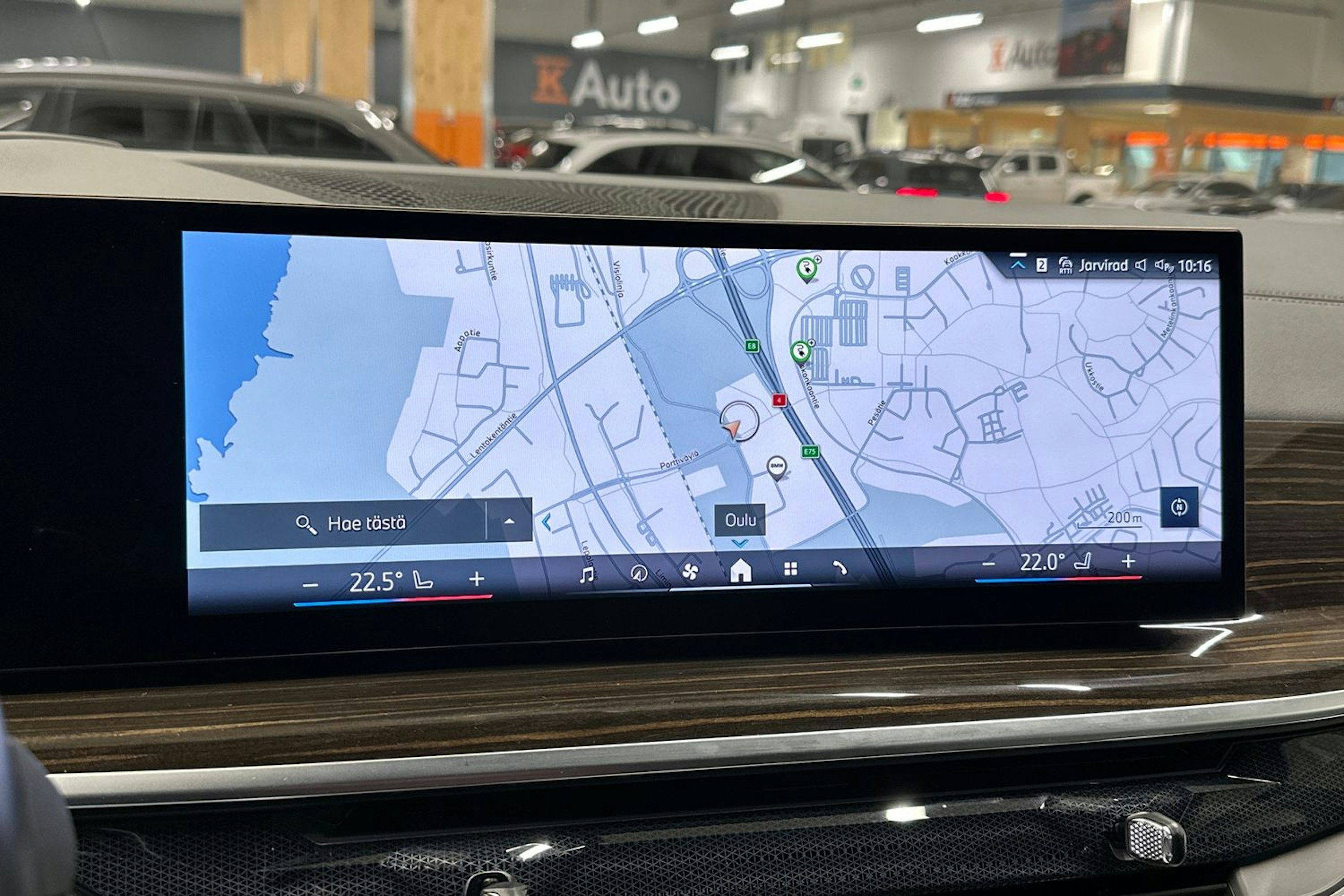 sininen BMW X5 2023 kuva 21.