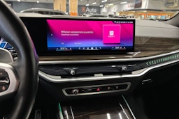 sininen BMW X5 2023 kuva 25.