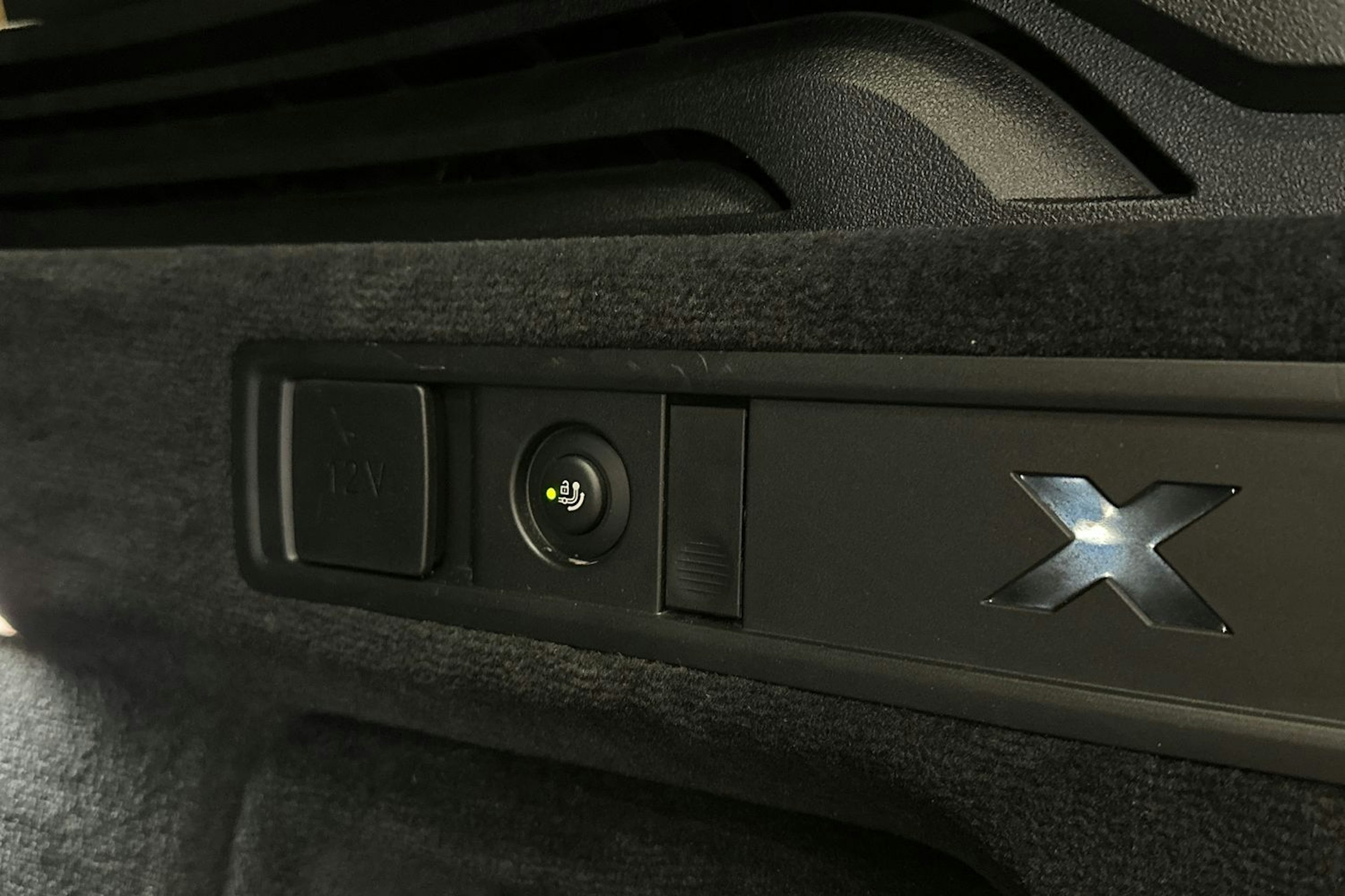 sininen BMW X5 2023 kuva 36.