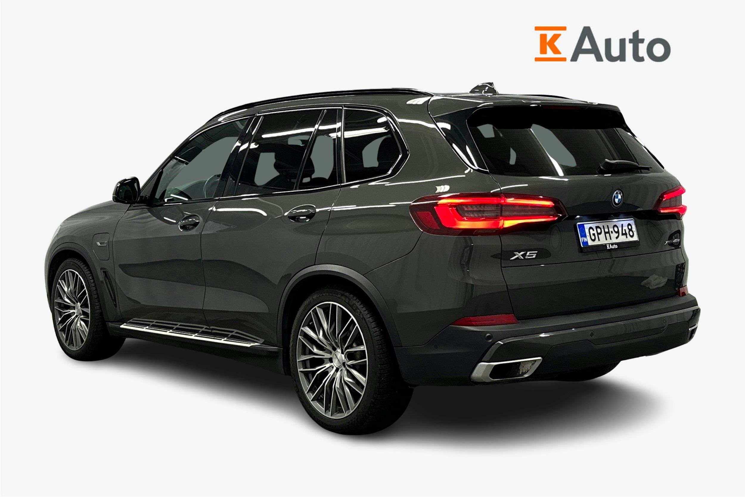 harmaa BMW X5 2023 kuva 2.