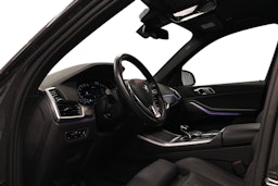 harmaa BMW X5 2023 kuva 7.