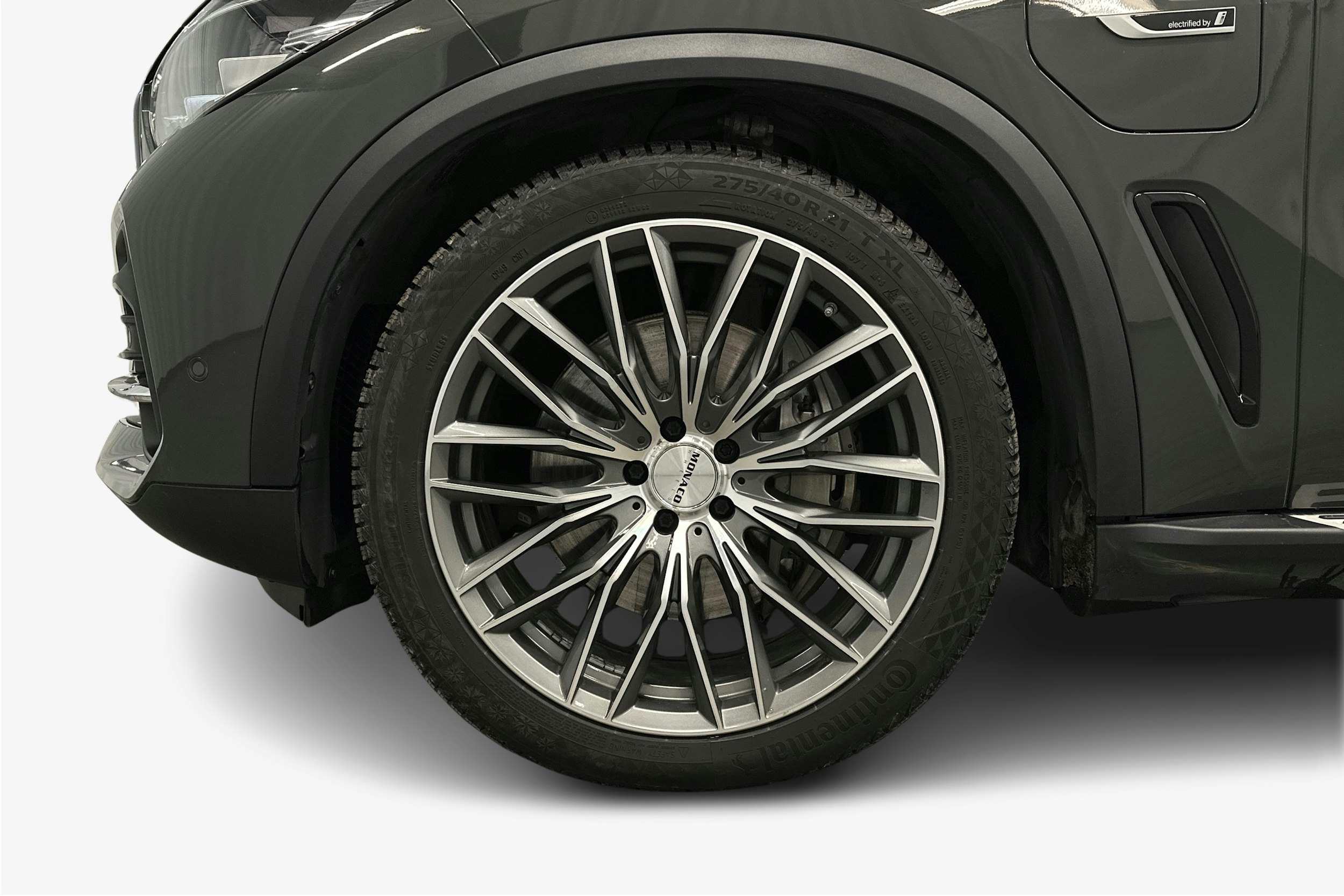 harmaa BMW X5 2023 kuva 11.