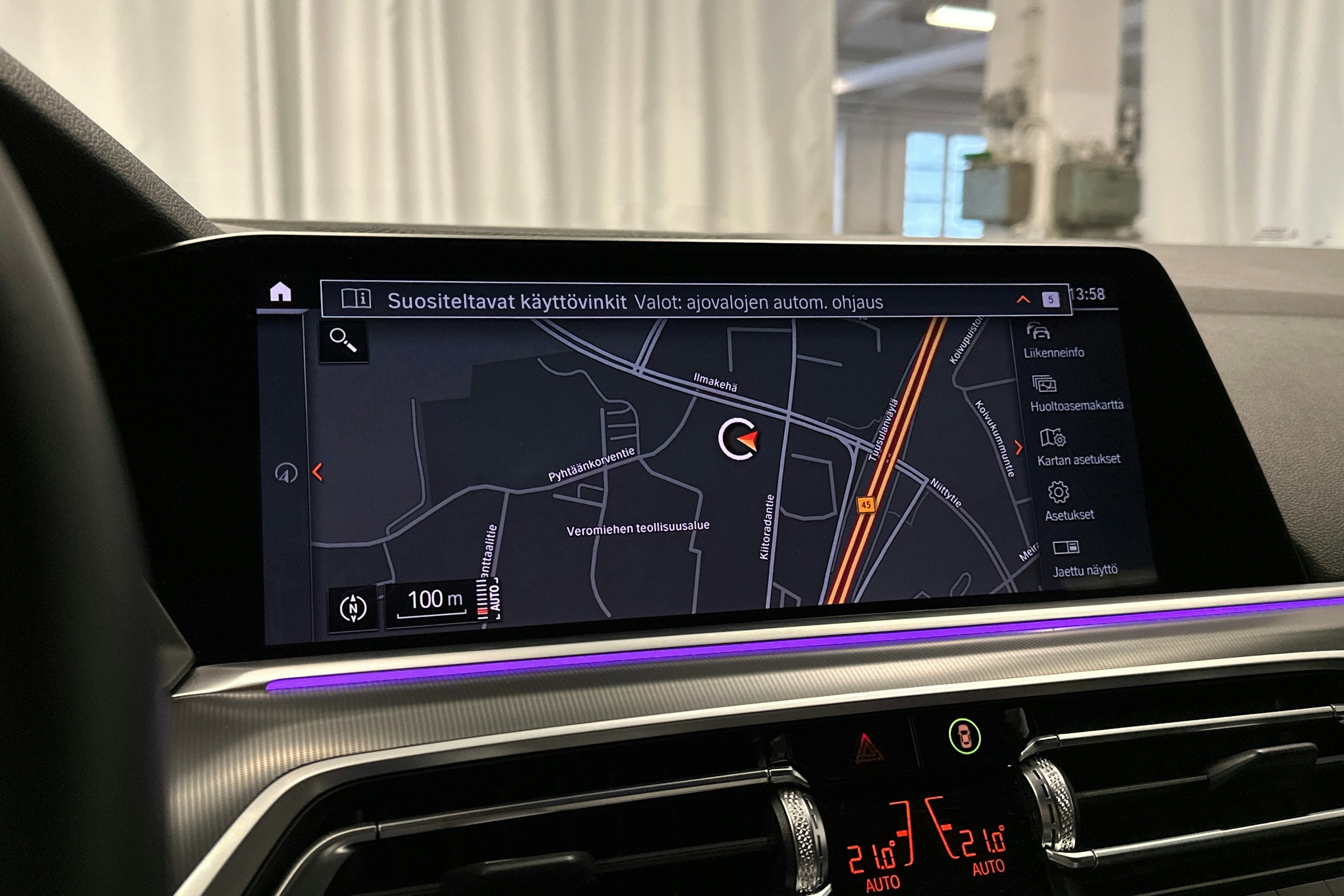 harmaa BMW X5 2023 kuva 20.