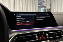 harmaa BMW X5 2023 kuva 26.