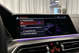 harmaa BMW X5 2023 kuva 27.