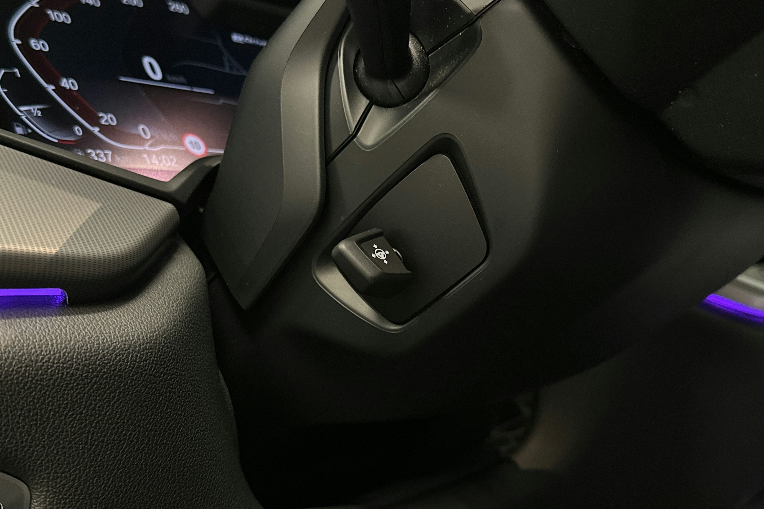 harmaa BMW X5 2023 kuva 33.