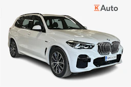 valkoinen BMW X5 2023 kuva 1.