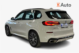 valkoinen BMW X5 2023 kuva 2.