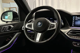 valkoinen BMW X5 2023 kuva 23.