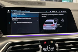 valkoinen BMW X5 2023 kuva 29.