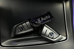 valkoinen BMW X5 2023 kuva 39.