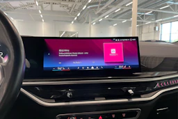 met. punainen BMW X5 2024 kuva 20.