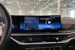 met. punainen BMW X5 2024 kuva 24.