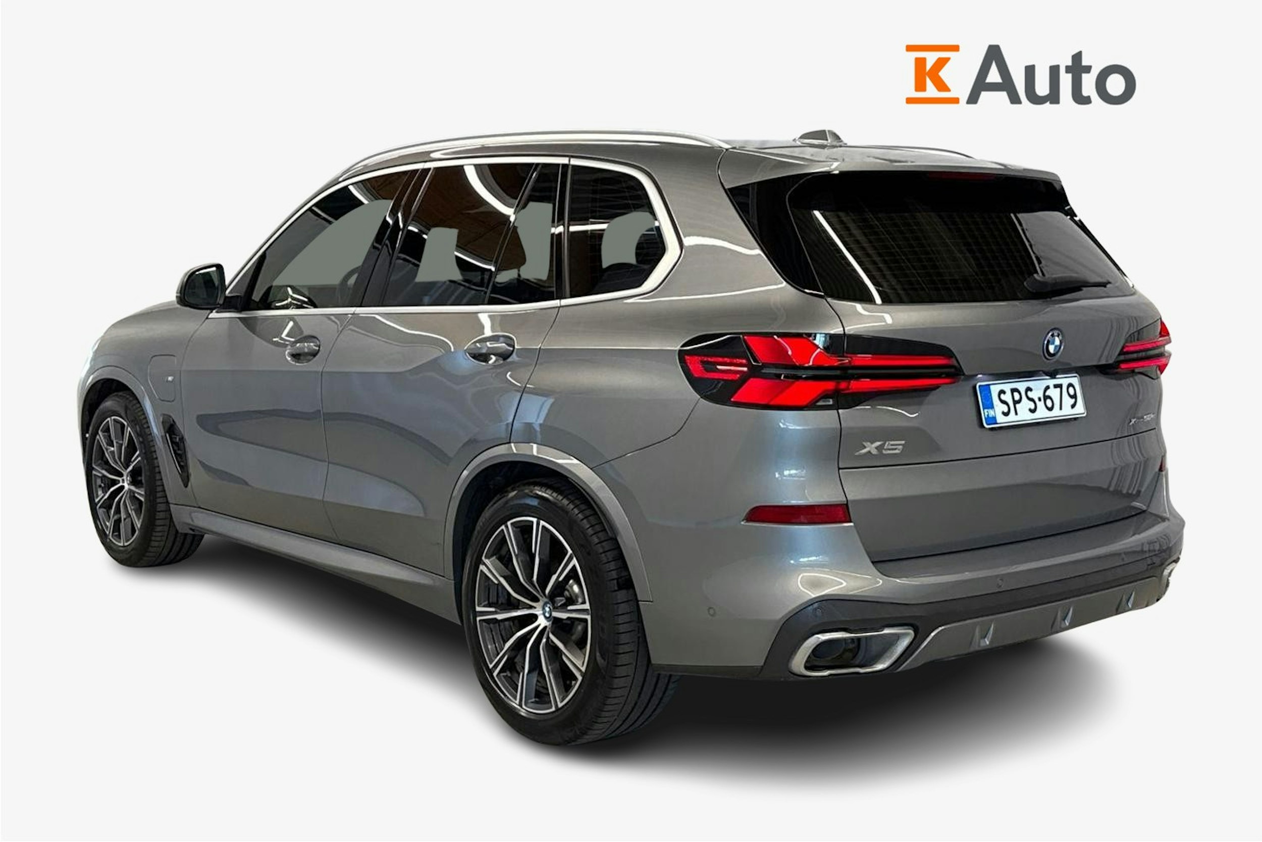 harmaa BMW X5 2024 kuva 2.