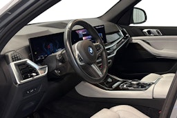 harmaa BMW X5 2024 kuva 6.