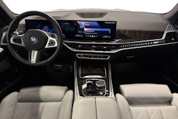 harmaa BMW X5 2024 kuva 7.
