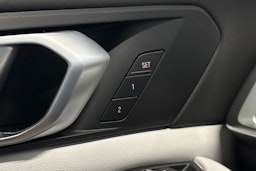 harmaa BMW X5 2024 kuva 11.