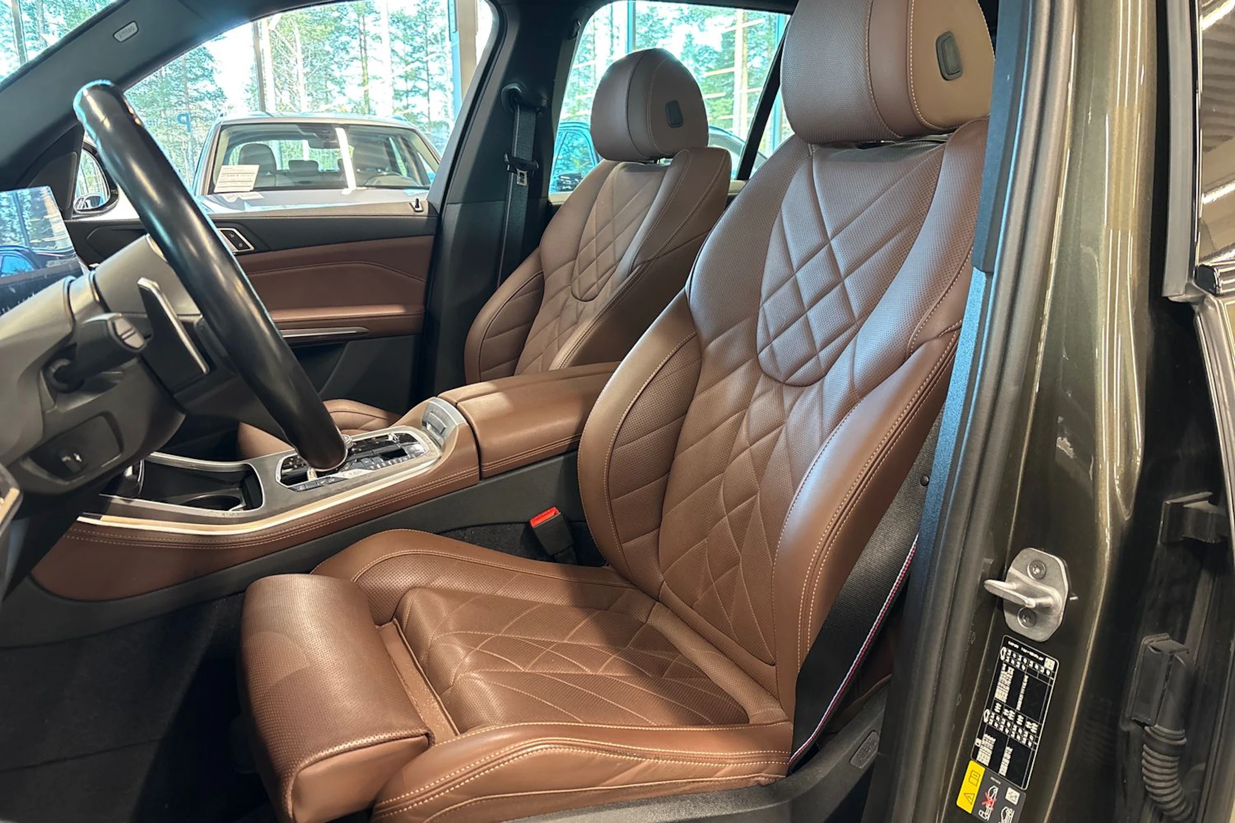 Vihreä BMW X5 2024 kuva 4.