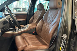 Vihreä BMW X5 2024 kuva 4.