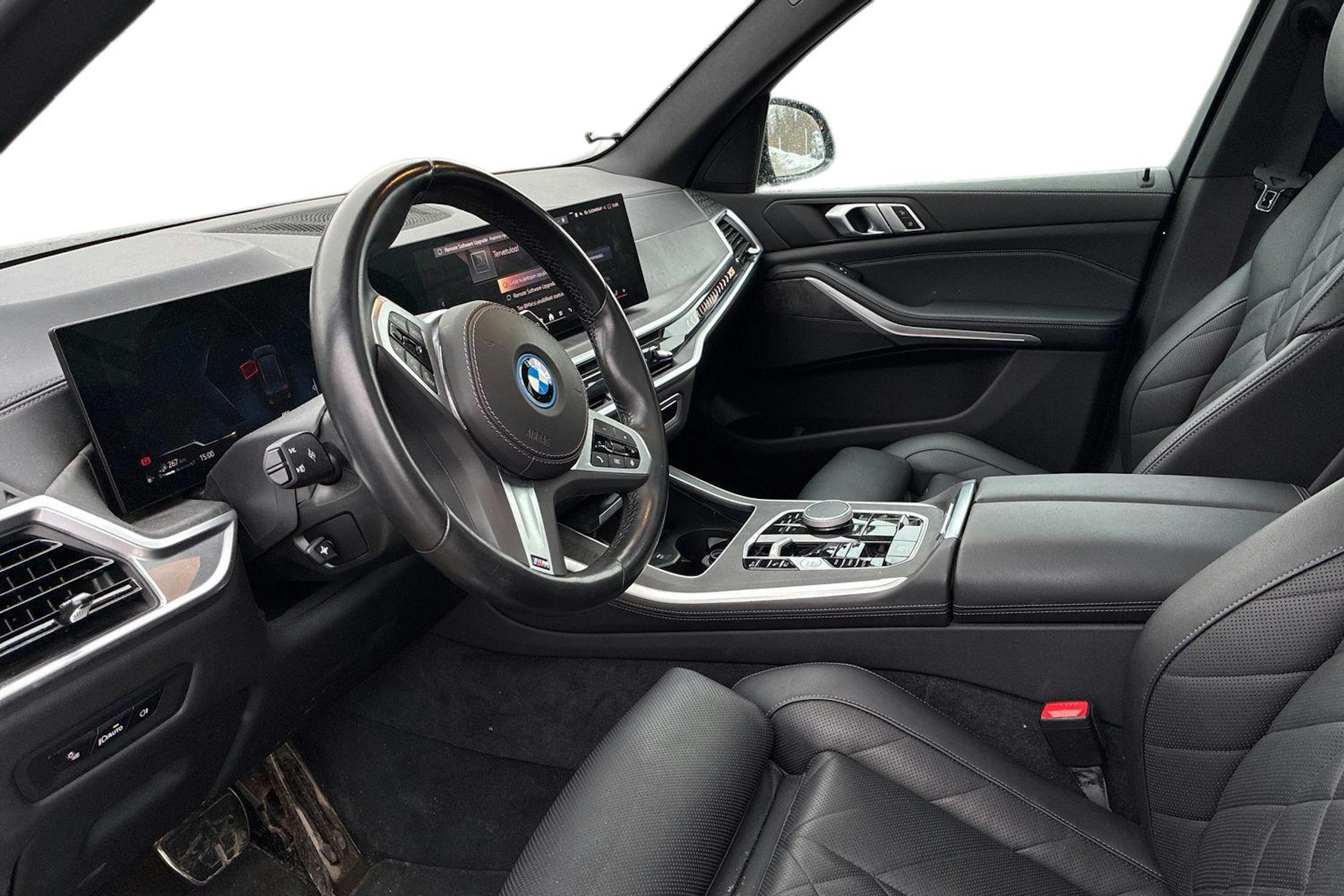 Vihreä BMW X5 xDrive50e kuva 3.