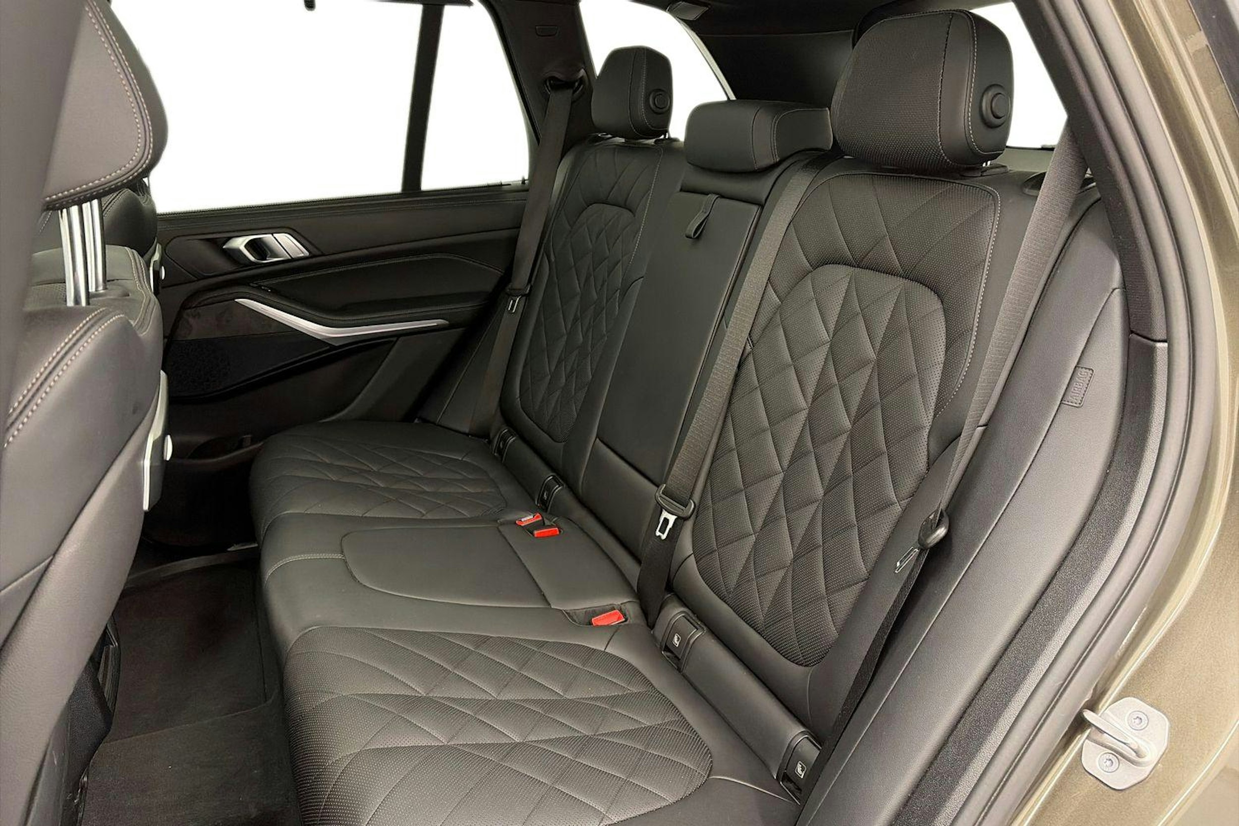 Vihreä BMW X5 xDrive50e 2024 kuva 10.