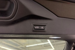 Vihreä BMW X5 xDrive50e 2024 kuva 15.