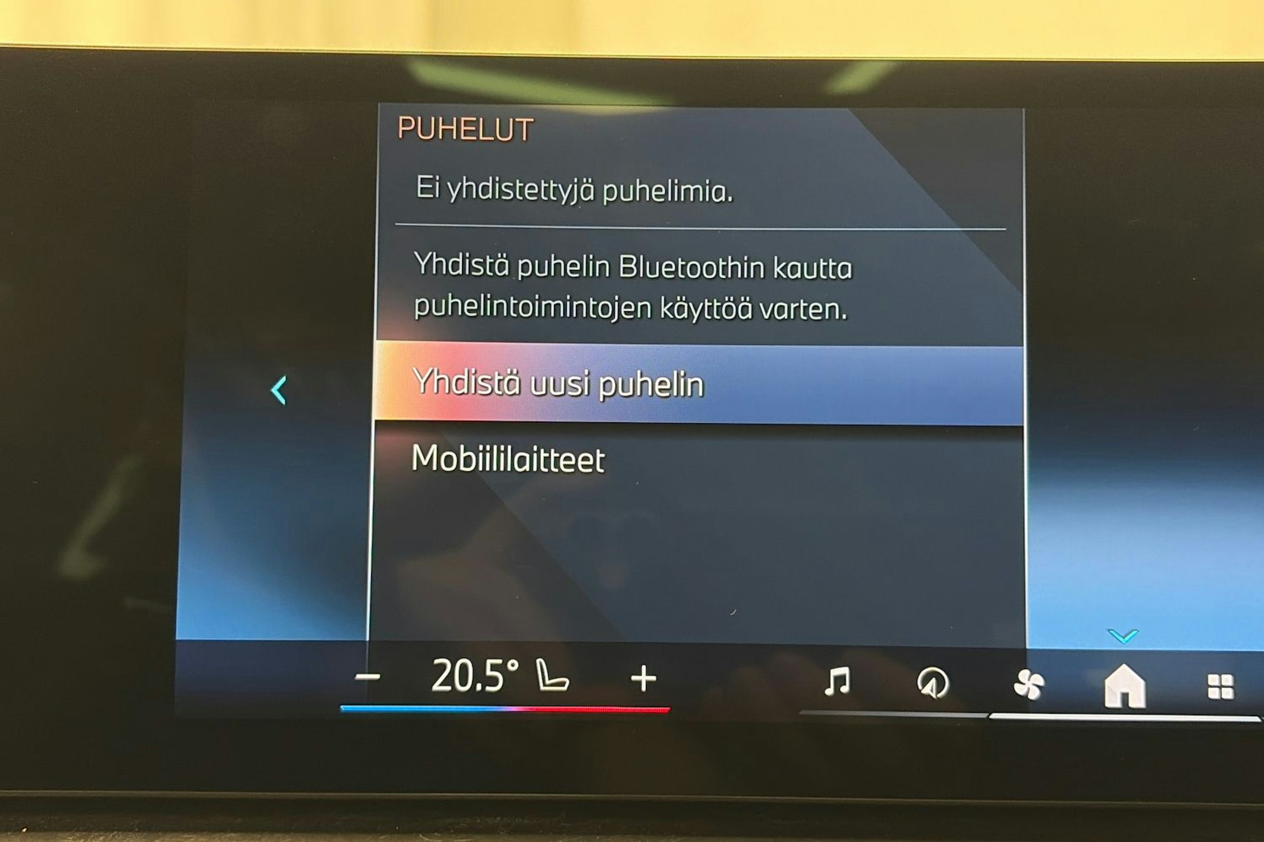 Vihreä BMW X5 xDrive50e 2024 kuva 27.