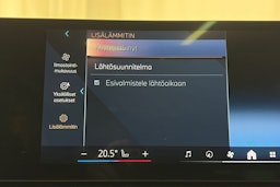 Vihreä BMW X5 xDrive50e 2024 kuva 28.