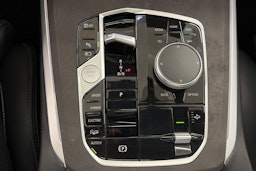 Vihreä BMW X5 xDrive50e 2024 kuva 35.