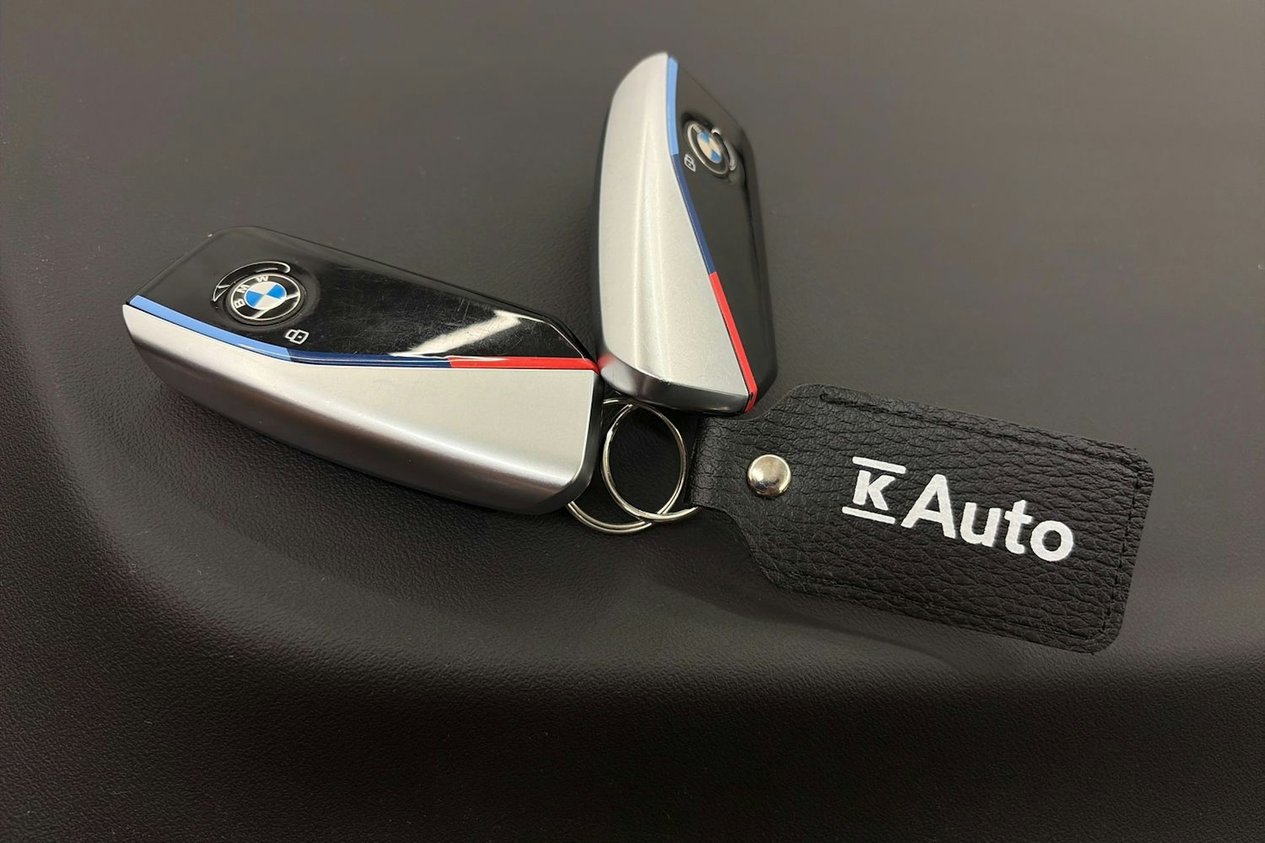 Vihreä BMW X5 xDrive50e 2024 kuva 37.