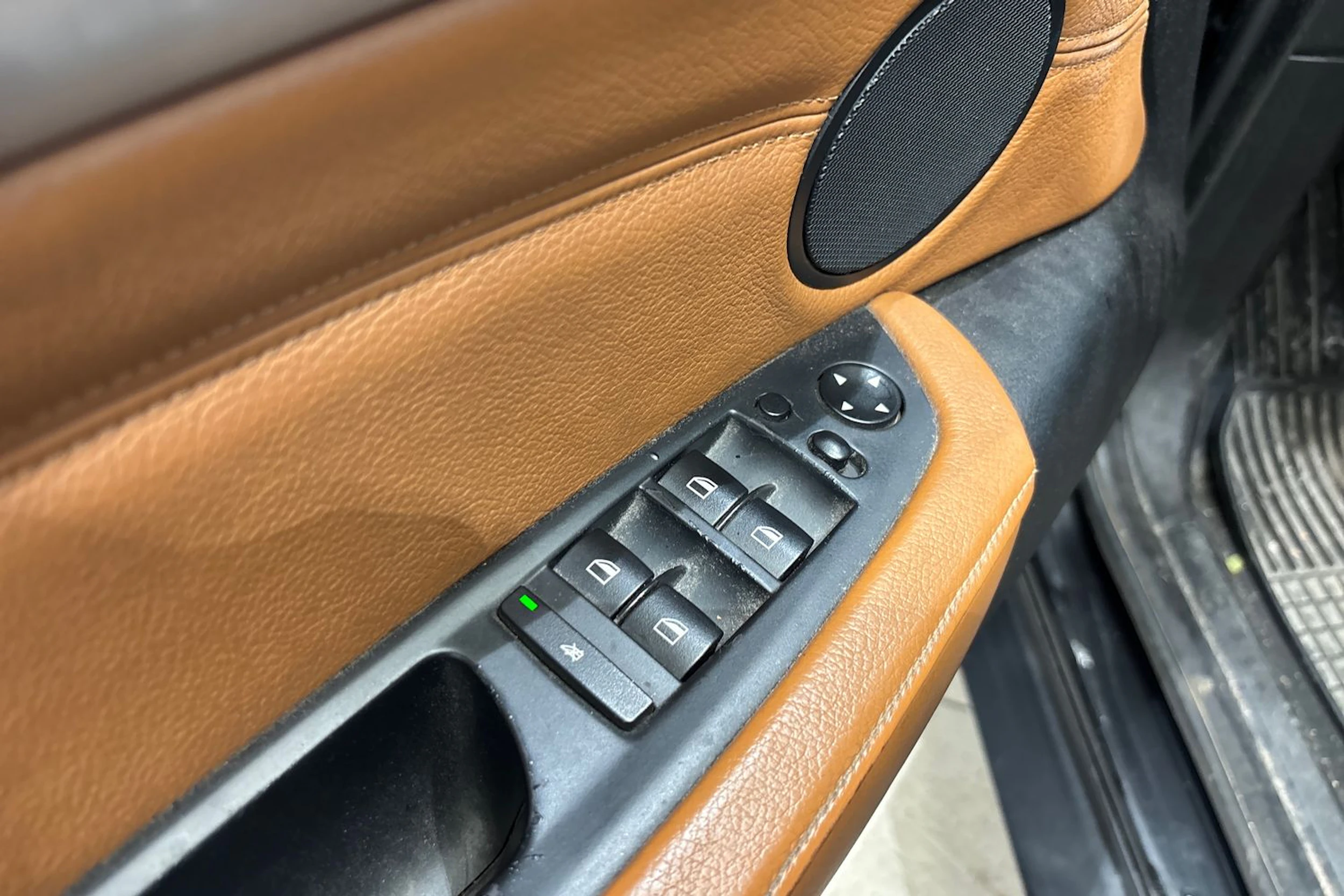 Musta BMW X6 2008 kuva 16.