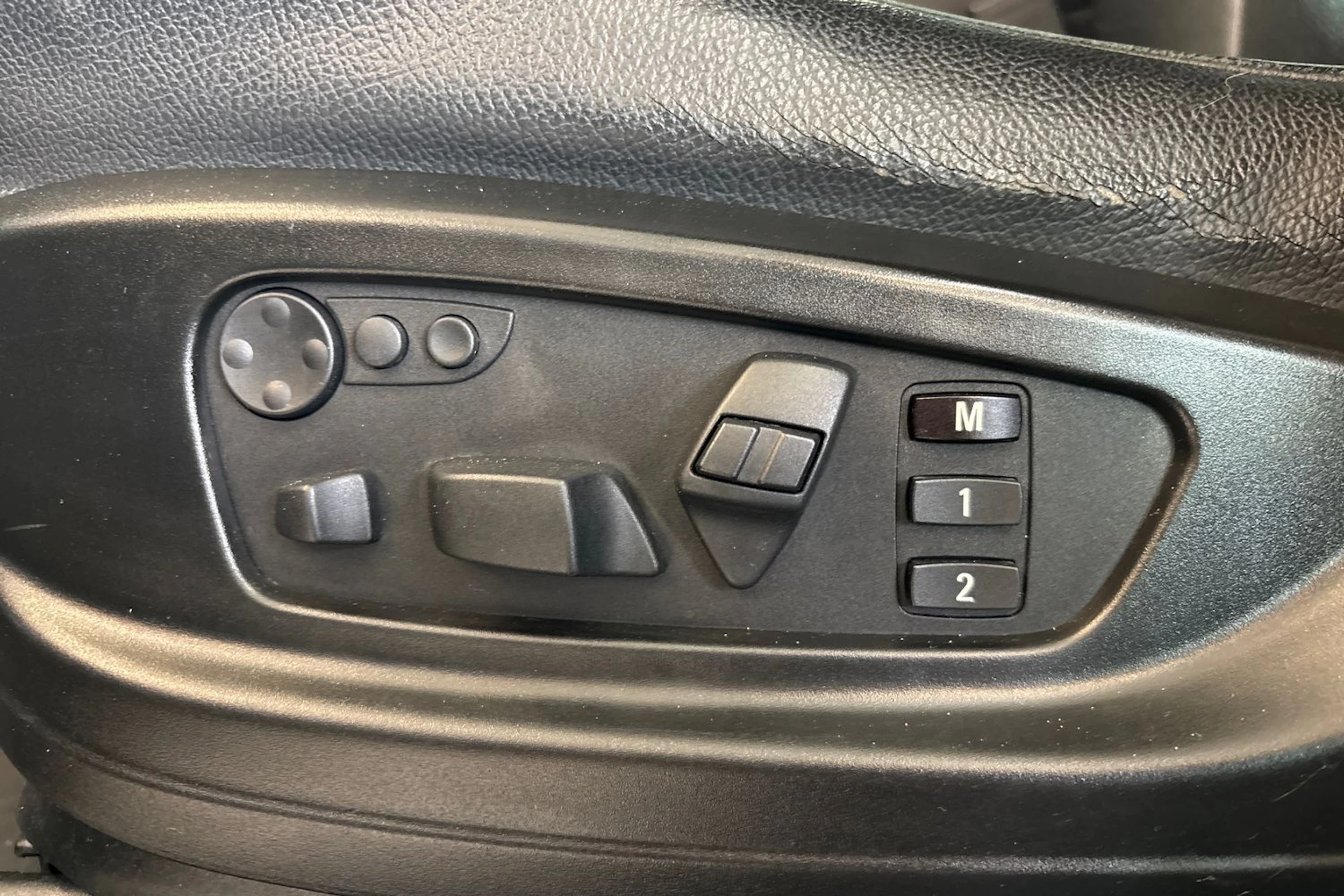 Musta BMW X6 2012 kuva 12.