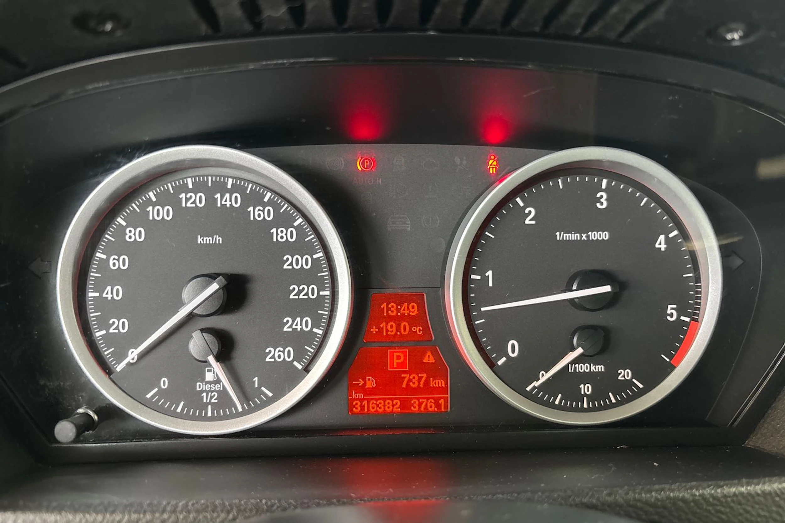 Musta BMW X6 2012 kuva 13.