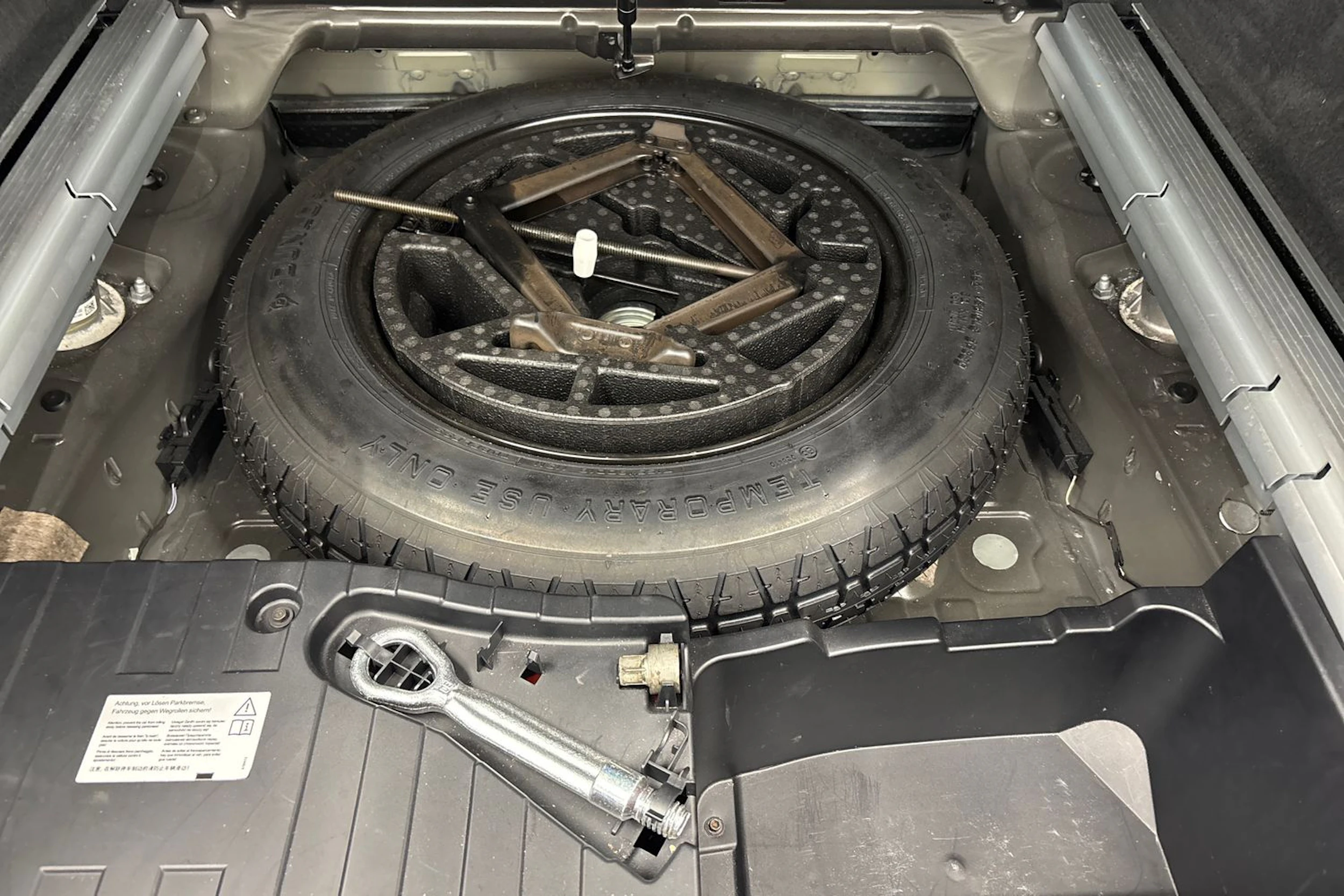 ruskea (beige) BMW X6 2014 kuva 29.