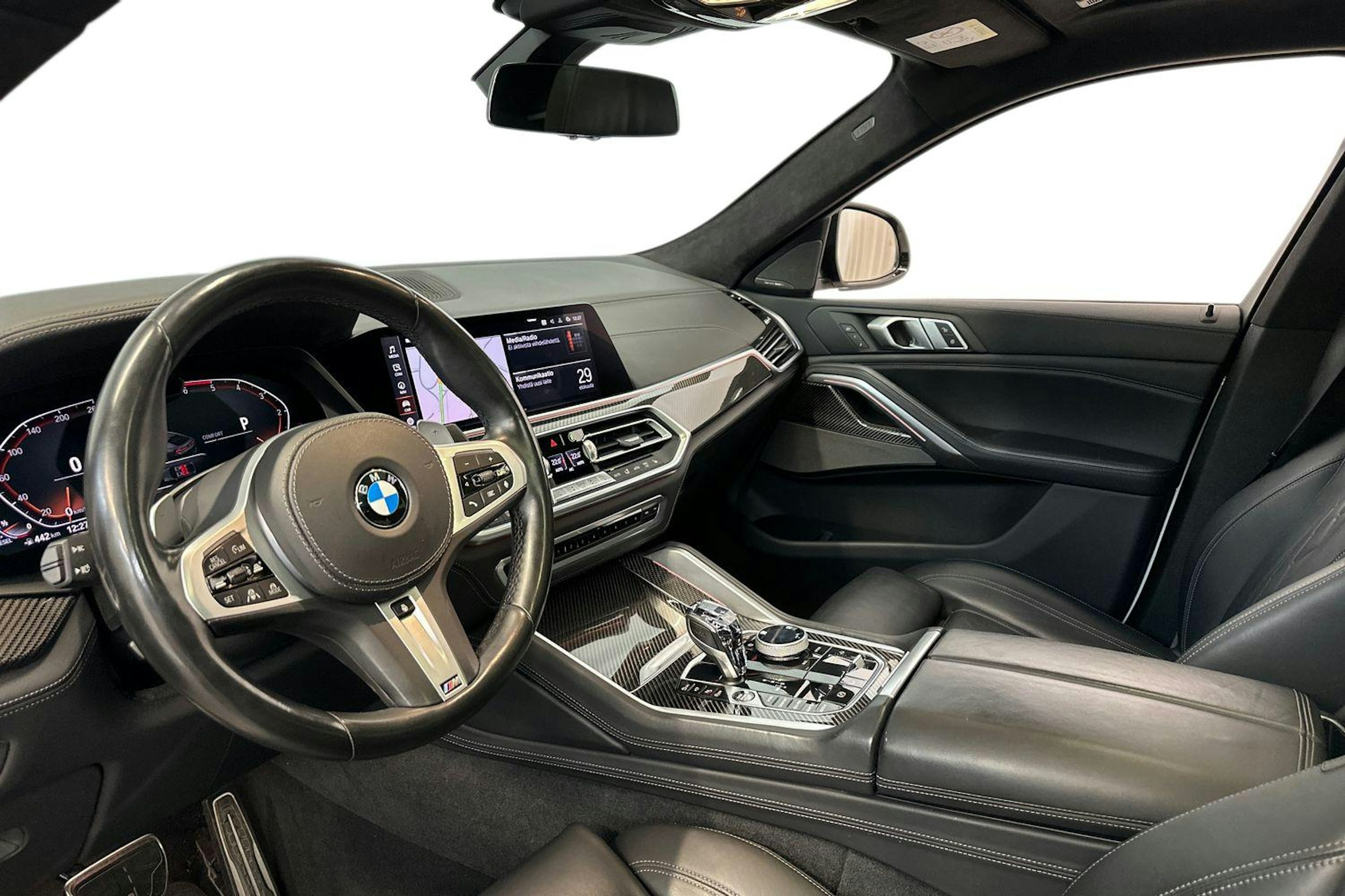 valkoinen BMW X6 2021 kuva 3.