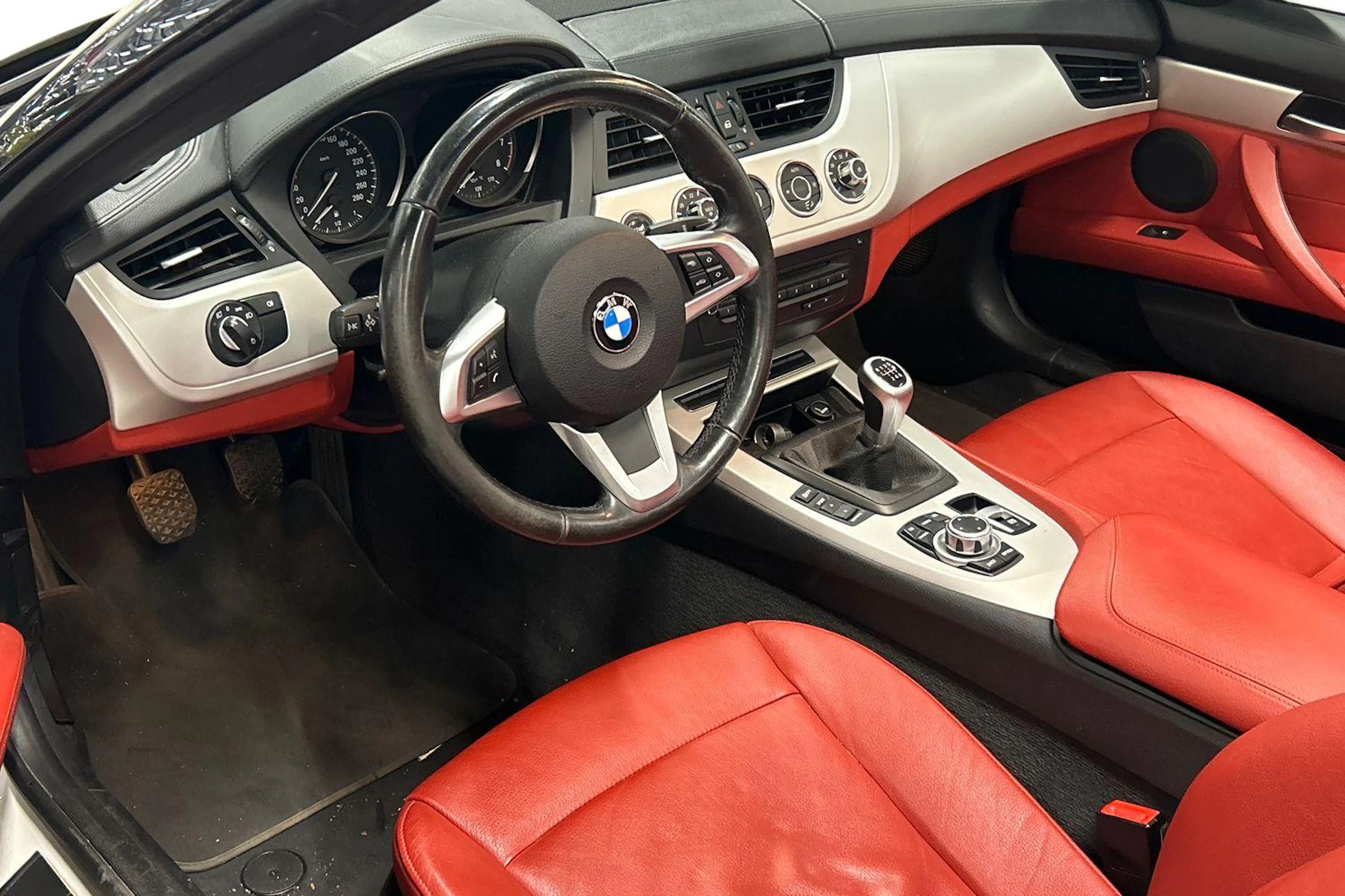 valkoinen BMW Z4 2009 kuva 3.