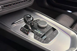 sininen BMW Z4 2019 kuva 14.