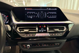 sininen BMW Z4 2019 kuva 16.