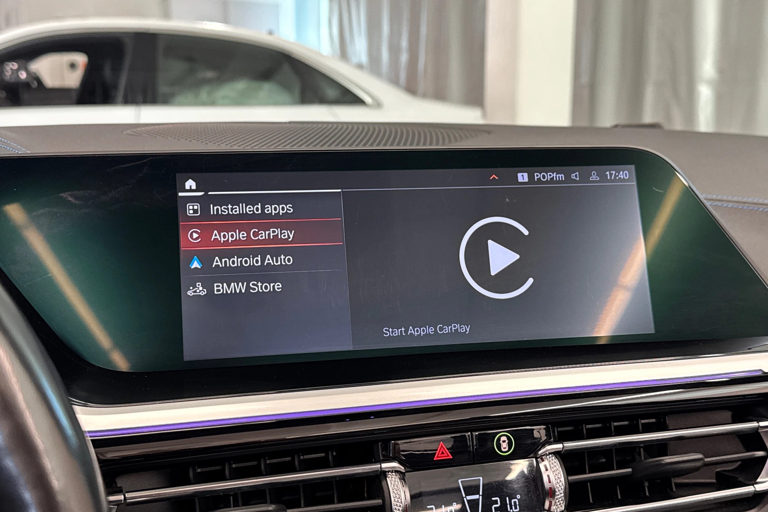 sininen BMW Z4 2019 kuva 17.