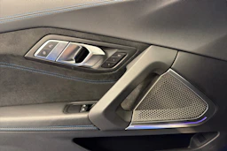 sininen BMW Z4 2019 kuva 19.