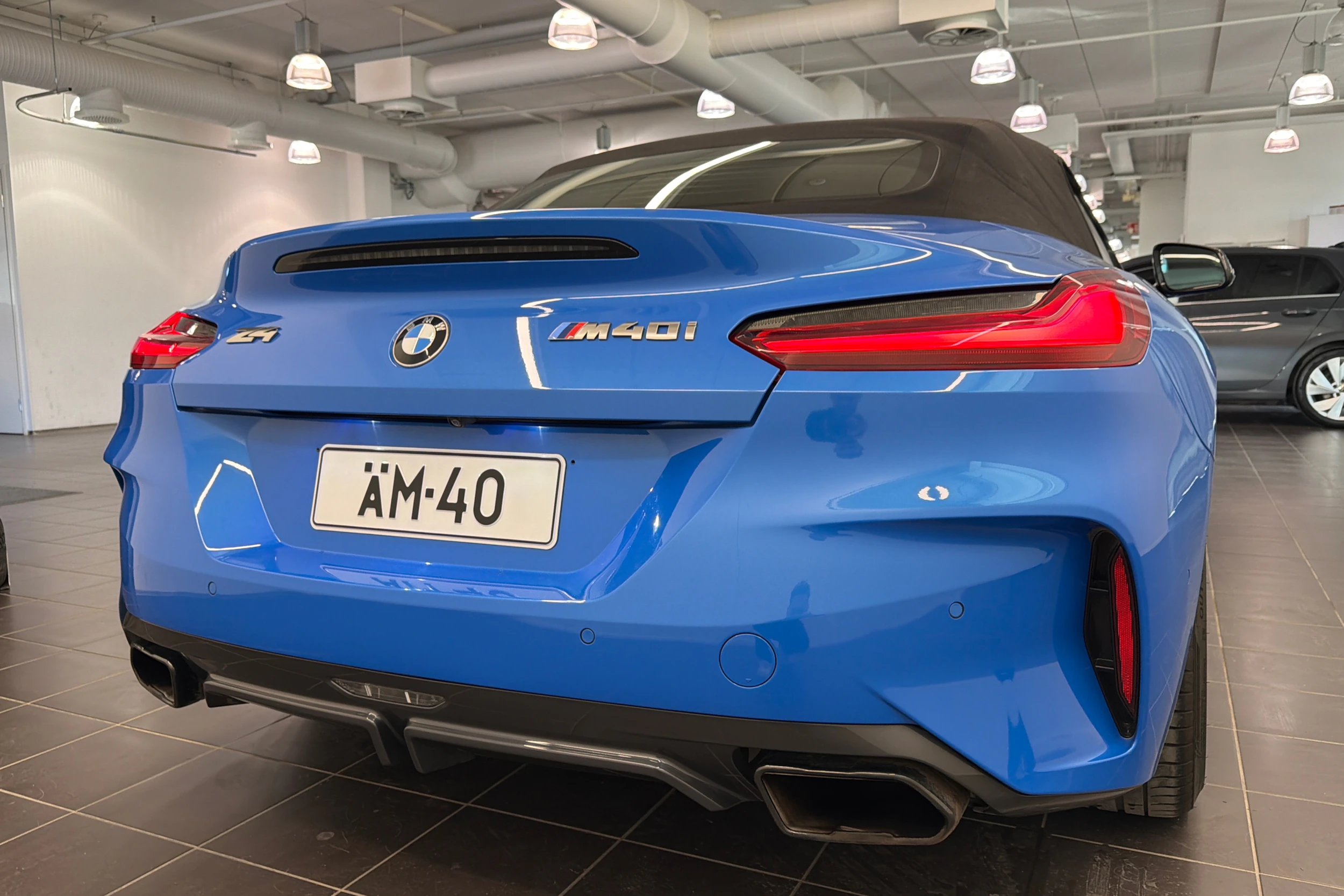 sininen BMW Z4 2019 kuva 21.
