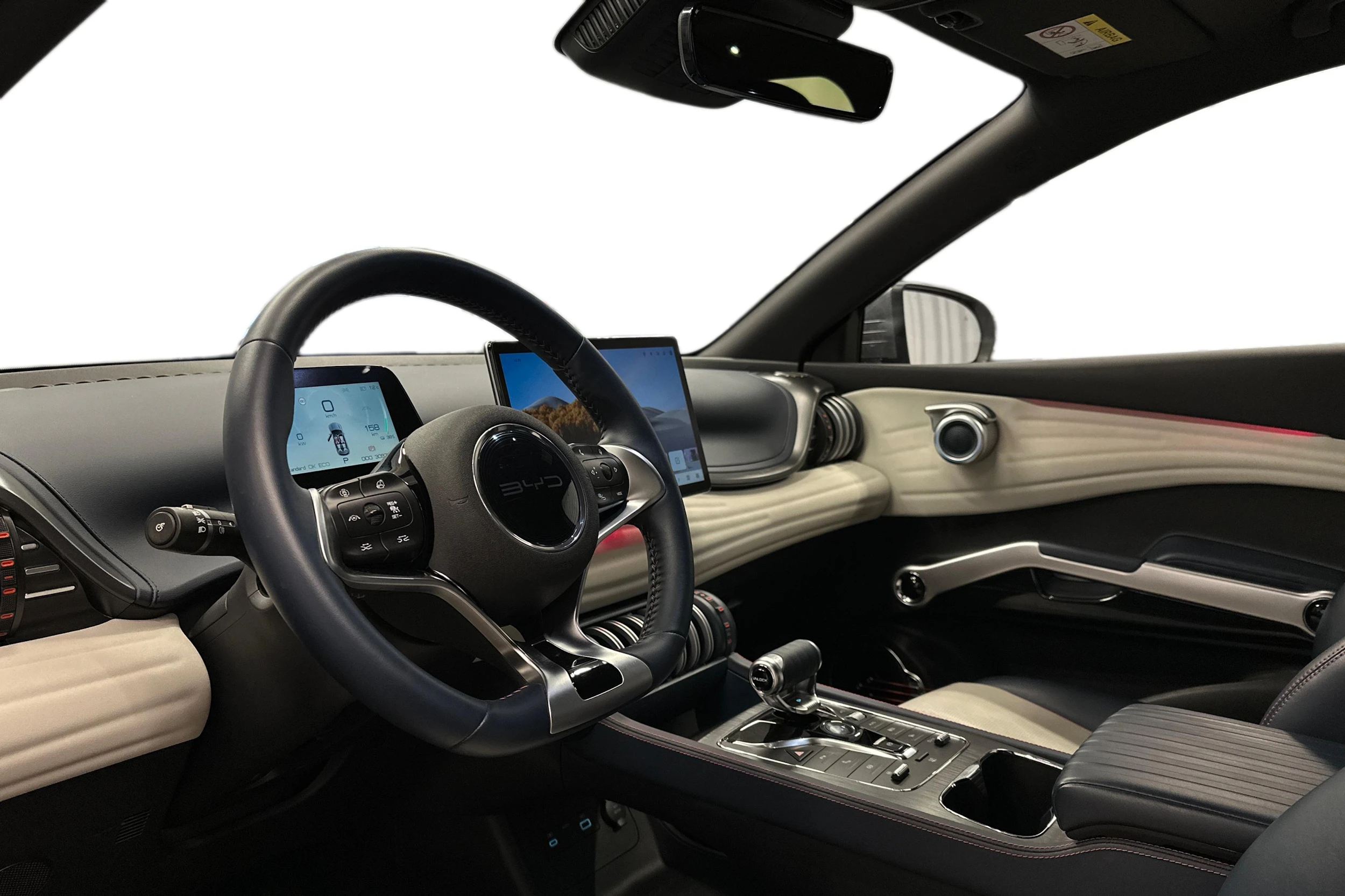 harmaa BYD Atto 3 2022 kuva 6.