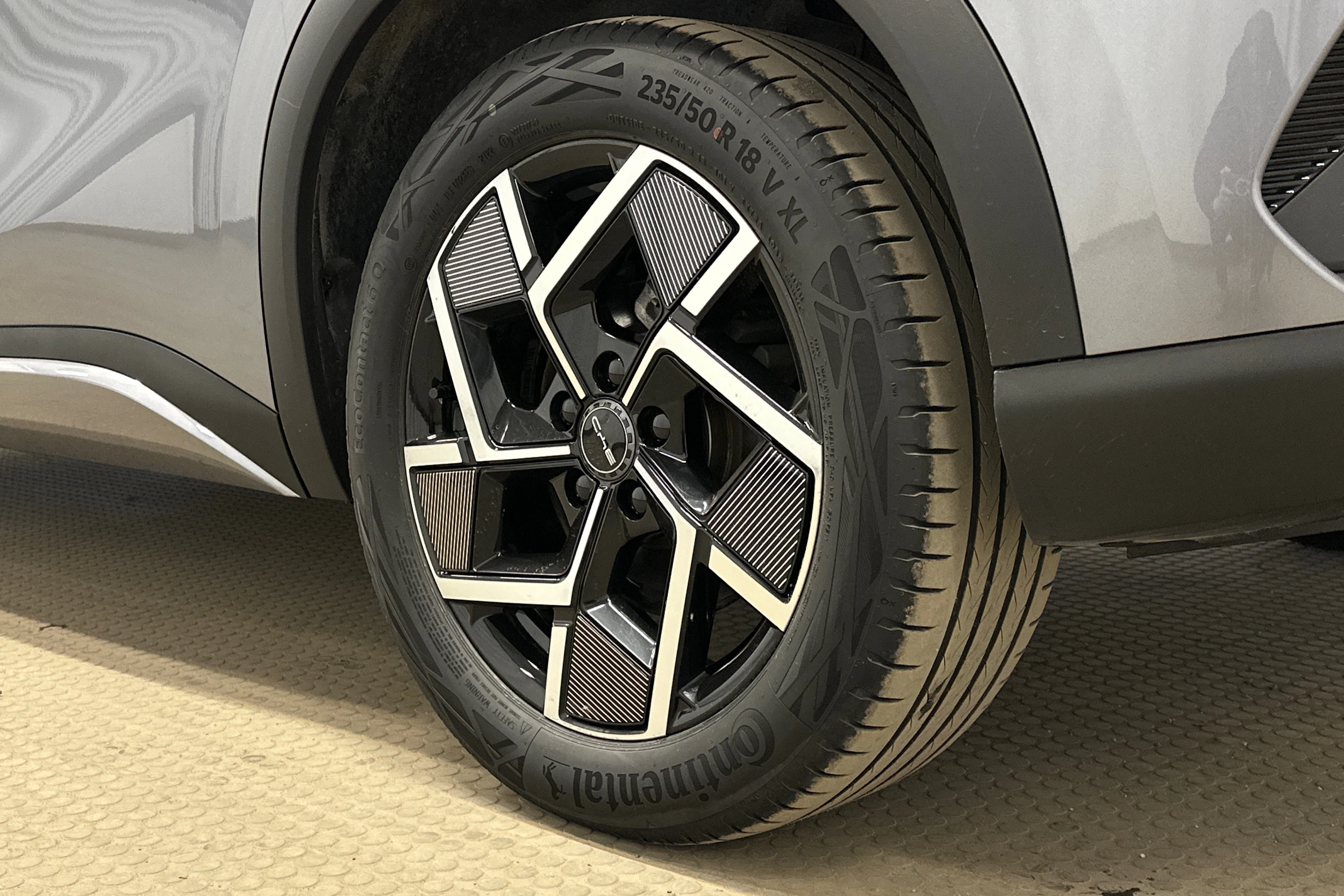 harmaa BYD Atto 3 2022 kuva 10.