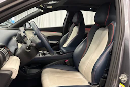 harmaa BYD Atto 3 2022 kuva 12.