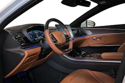 valkoinen BYD Han 2023 kuva 3.