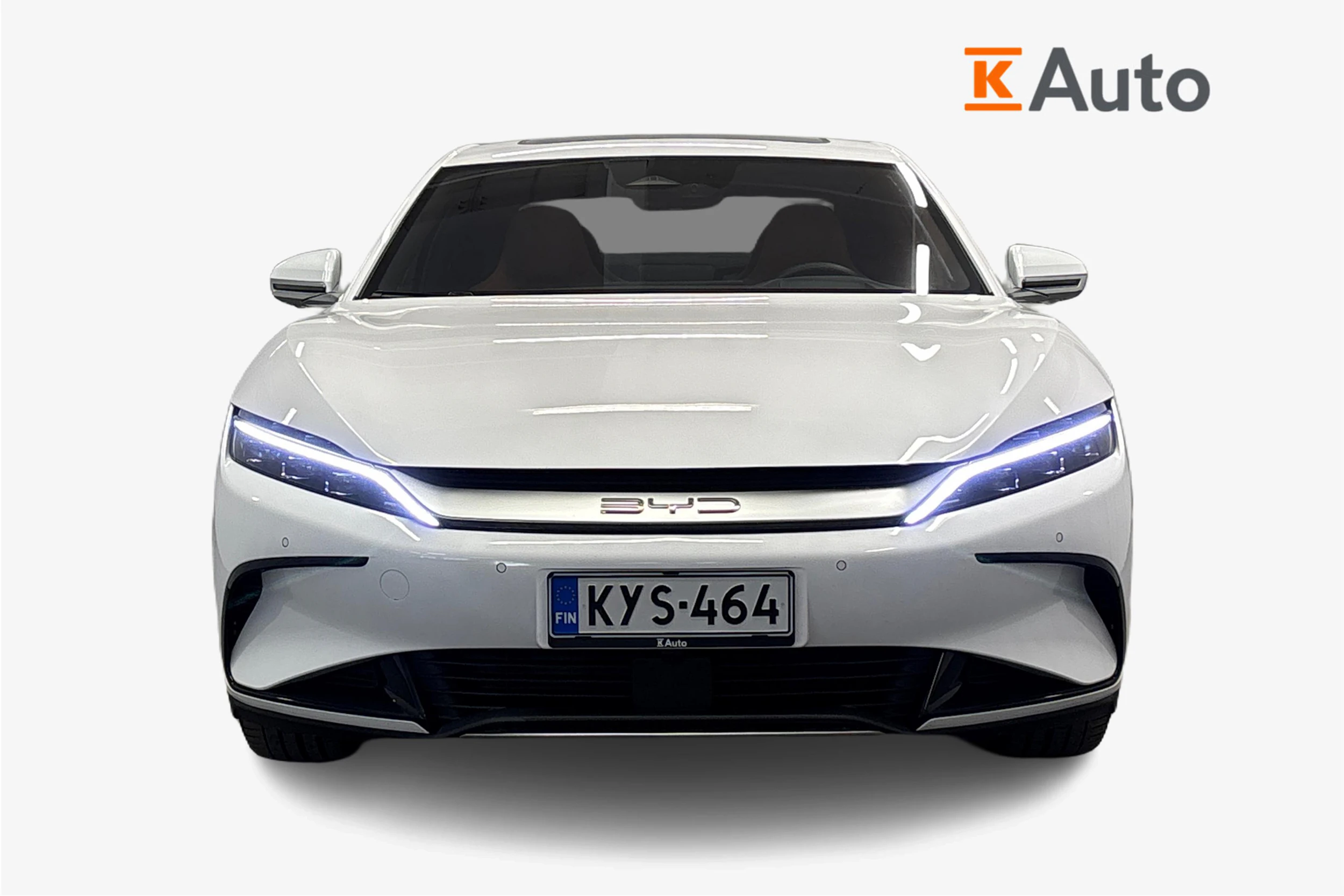 valkoinen BYD Han 2023 kuva 5.