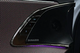 valkoinen BYD Han 2023 kuva 19.