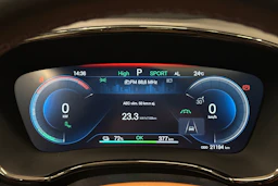 valkoinen BYD Han 2023 kuva 25.